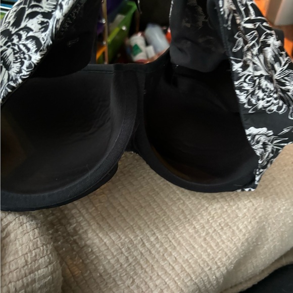 Torrid Curve Black/White Floral Full Support Fosm Cups Underwire Bra Size 44D. - Picture 4 of 6